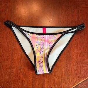 Victoria’s Secret Bikini Bottoms Size XS NEW